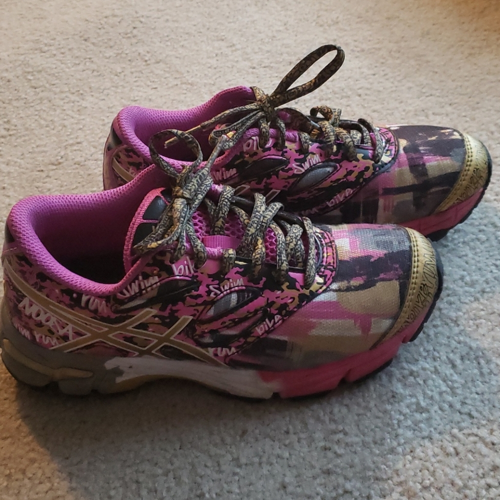 Girls Asics Noosa shoes